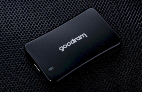 GOODRAM 2TB HX200 SİYAH USB 3.2 (Okuma 1600MB / Yazma 1500MB) Harici SSD SSDPR-HX200-2K0